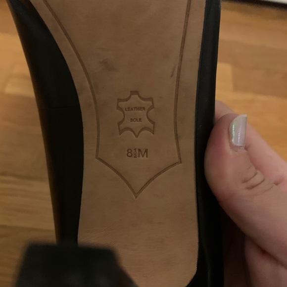 real leather Joan David black heals - Picture 7 of 8